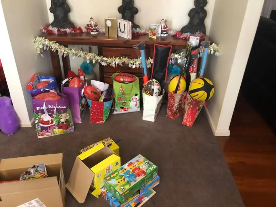 CHRISTMAS GIFTS FOR CHILDREN IN NEED